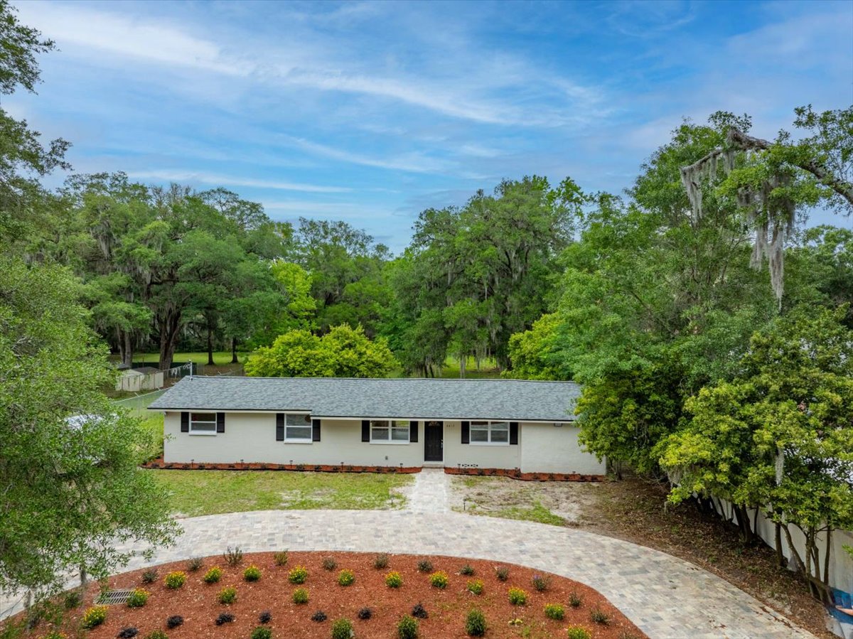 01-4417 Greenland Rd-1